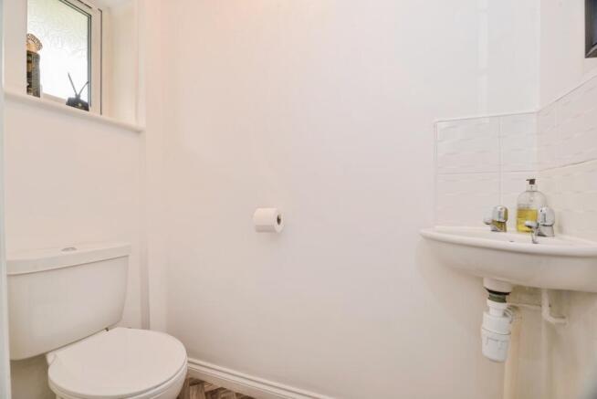3 bed Terraced for sale Image 5