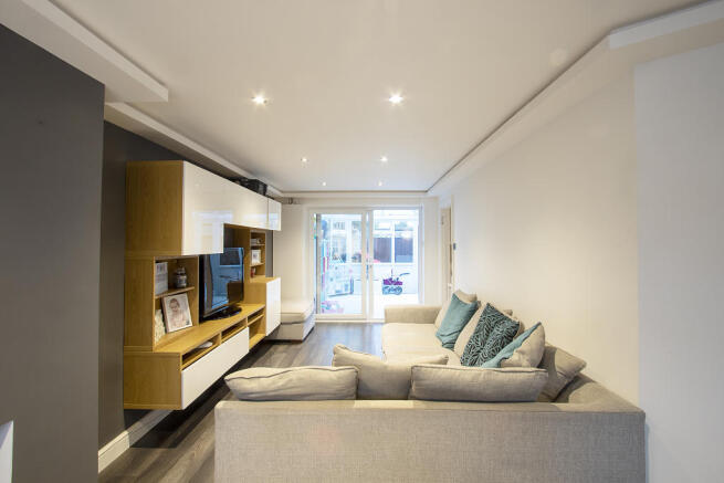 Lounge 2