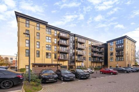 Giles Crescent, Stevenage, Hertfordshire, SG1