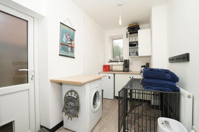3 bed Semi-Detached for sale Image 6