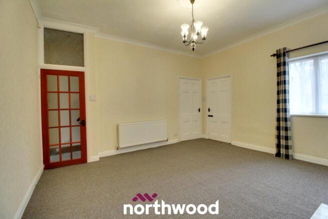 2 bed Terraced to rent Image 6