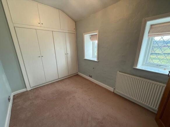 2 bed Terraced to rent Image 5
