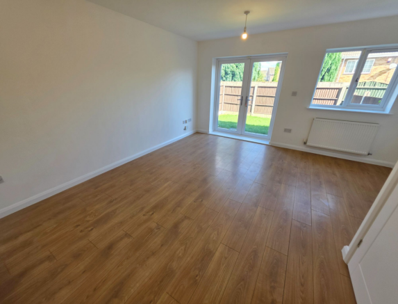 3 bed Semi-Detached for sale Image 7
