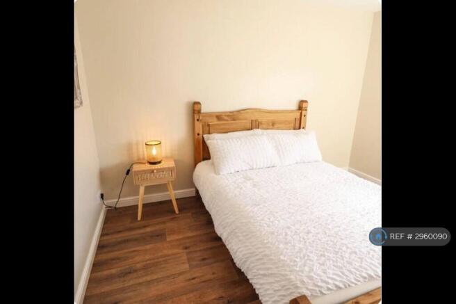 2 bed Terraced to rent Image 11
