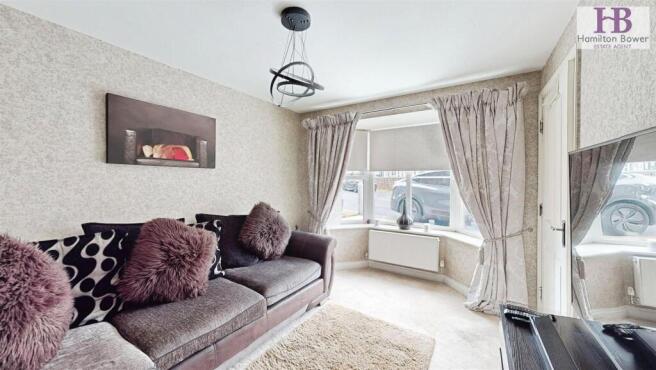 5 bed Detached for sale Image 8