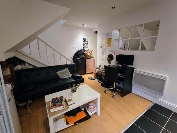 Kitchen living area 
