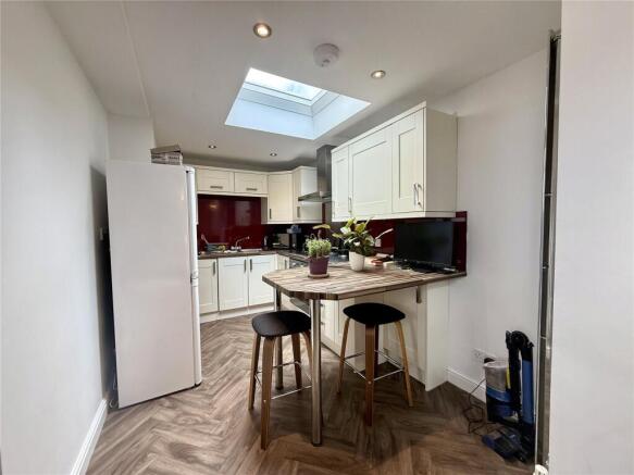 1 bed House to rent Image 4