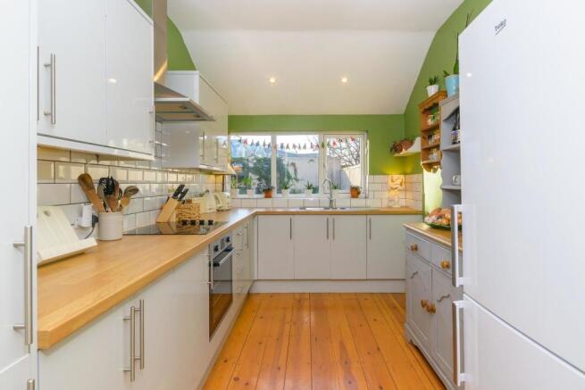 TEERTSELYGRA60 - Kitchen.Breakfast Room E.jpg