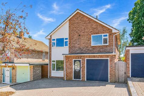 Cheviot Close, Newbury, Berkshire, RG14