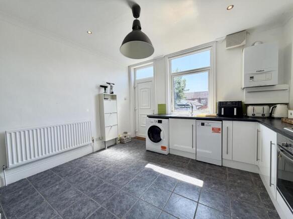 3 bed Terraced for sale Image 4