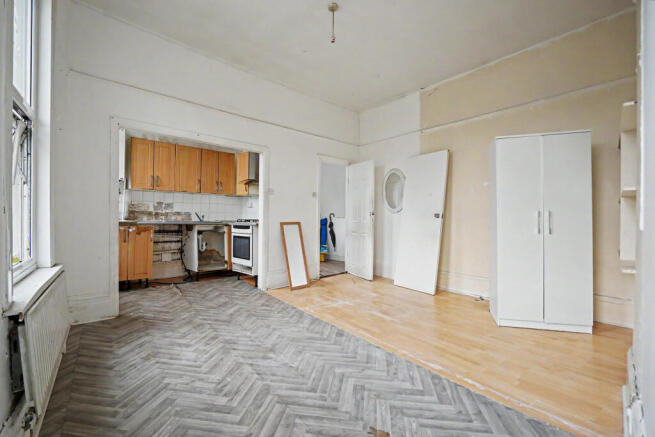 First Floor Flat, 192 Queens Road, Peckham, London SE15 2HP
