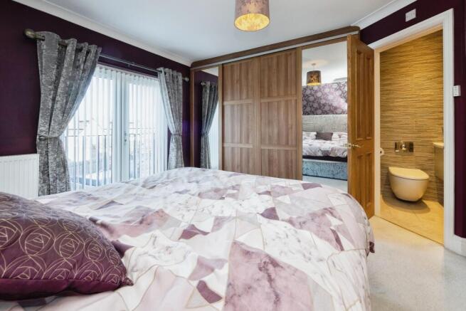 7 bed Semi-Detached for sale Image 8