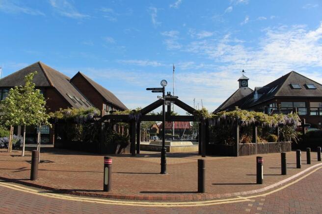 Hythe Marina Cent...