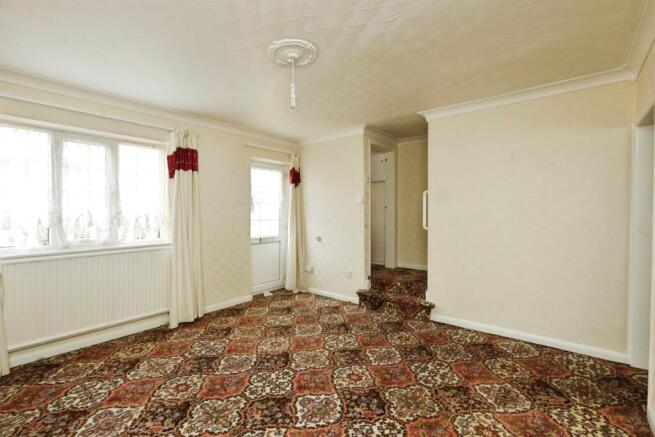 3 bed Semi-Detached for sale Image 4