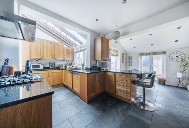 1415743-15-699322...