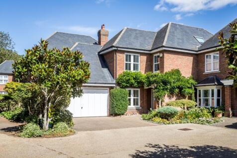 Churchfield Place, Shepperton, Surrey, TW17
