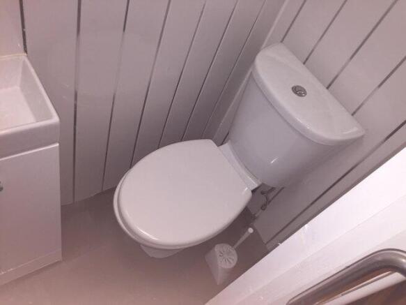 4 bed House Share to rent Image 8