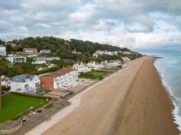 Flat 3, 4 San Remo, The Riviera, Folkestone CT20 3AB