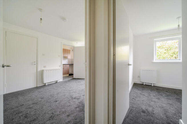1 bed Flat to rent Image 11