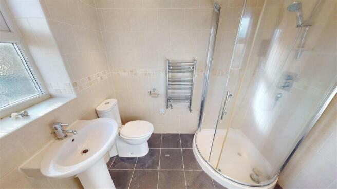 Stanley Ave En-Suite