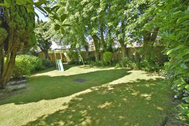 A GARDEN 1.JPG