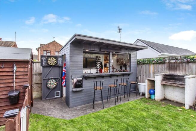 Garden Bar & BBQ