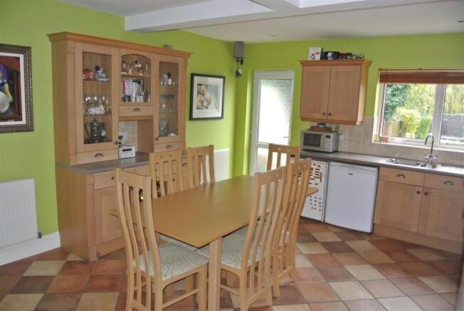 Family Dining Kitchen