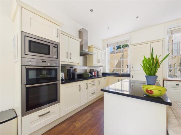 1 bed Apartment for sale Image 6