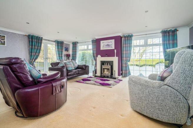 4 bed Detached for sale Image 12