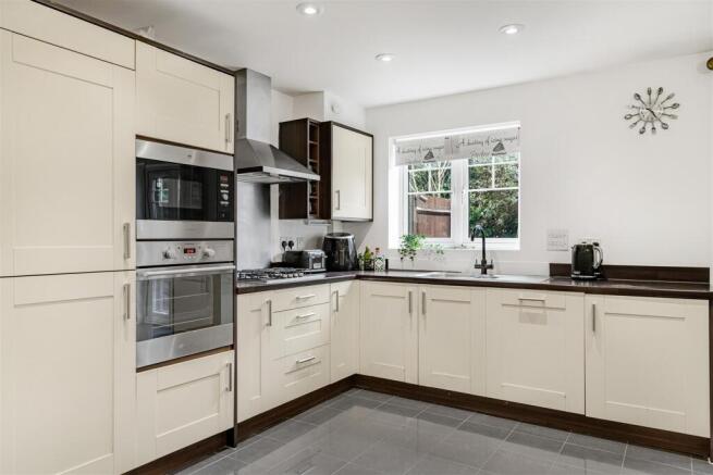 Kitchen/Dining