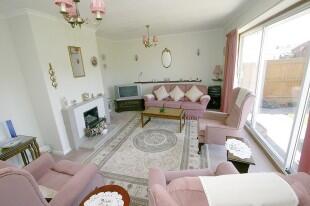 Lounge Photo 2