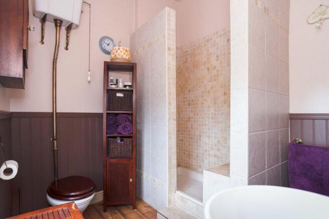 Top floor shower room