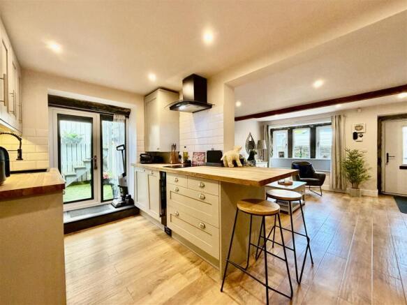 BREAKFAST KITCHEN