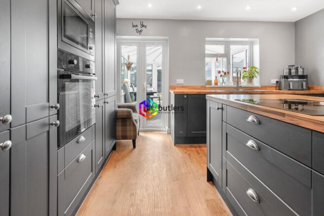 3 bed Semi-Detached for sale Image 8