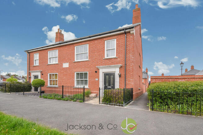 3-bed semi-detached on Colchester,, £325,000