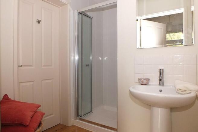 Annexe Shower Roo...