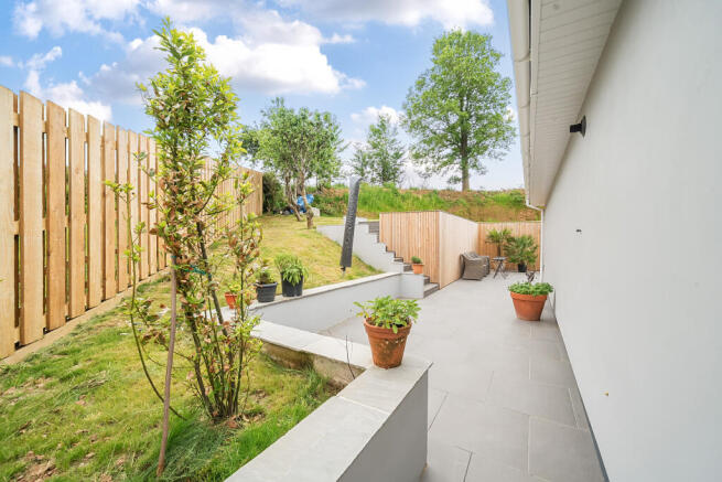 1299666-3-6839ae6c5fe27