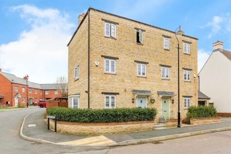 Poppyfield Road, Wootton, Northampton