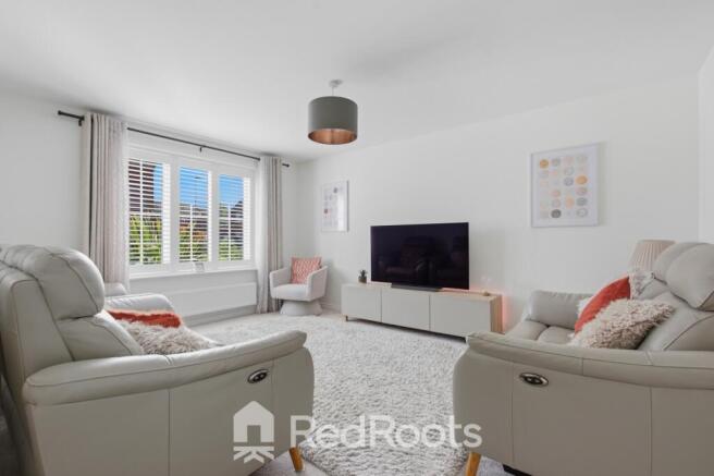 4 bed Detached for sale Image 4