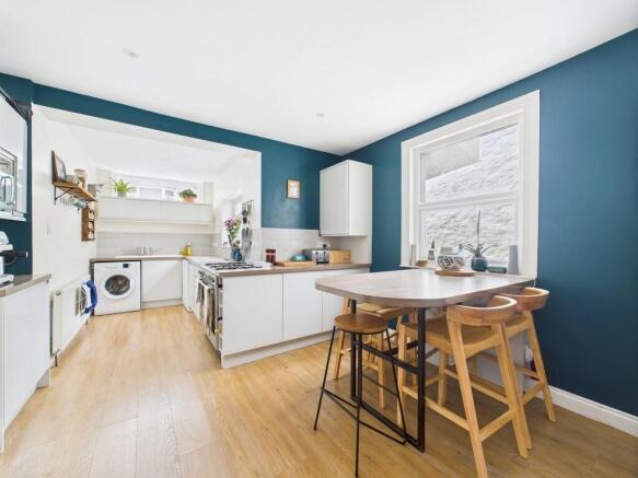 CAM02089G0-PR0541...