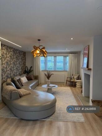 4 bed Detached to rent Image 6
