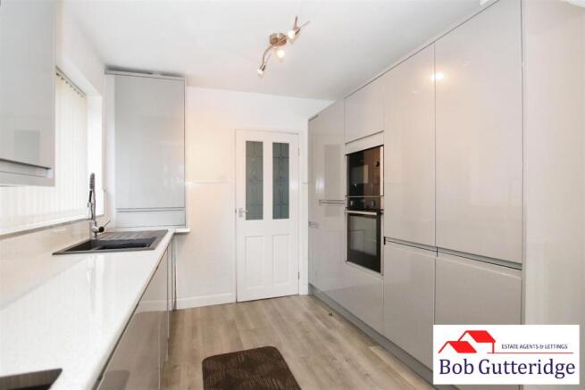 FITTED KITCHEN/BREAKFAST ROOM