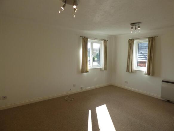 Living Area.JPG