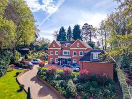 Derryville, Burleigh Lane, Ascot SL5 8PF