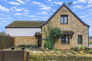 Farriers Barn, Bishops Mead, Chepstow NP16 6JH