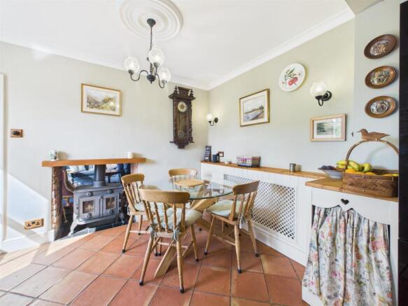 KITCHEN / BREAKFAST ROOM