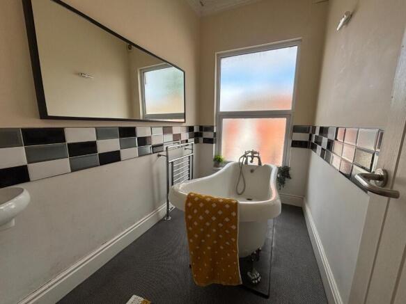 5 bed House of Multiple Occupation for sale Image 5