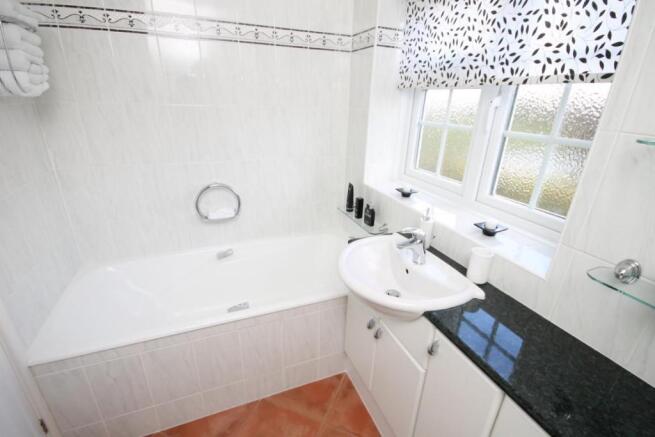 BATHROOM/W.C.