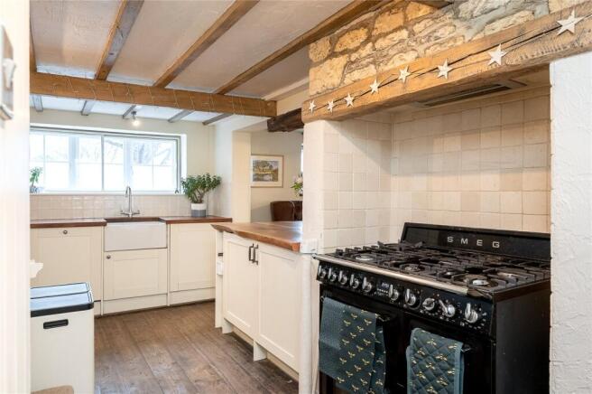 3 bed Semi-Detached for sale Image 8