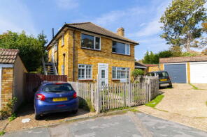 10, Addison Close, Caterham CR3 5LX